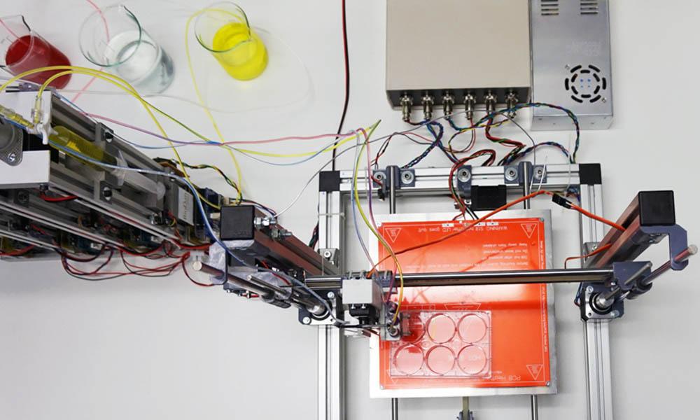 The skin-producing Bioprinter. Photo via Universidad Carlos III de Madrid (UC3M). 